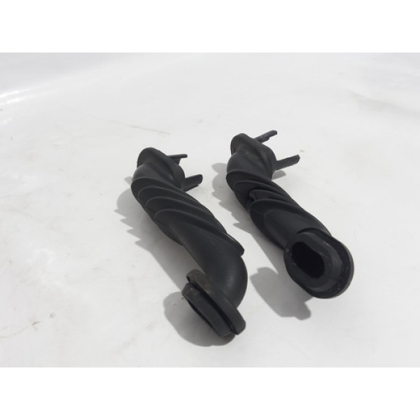 Par Borracha Passa Fio Tampa Tras Fiat Argo 2017/2024 Cx433