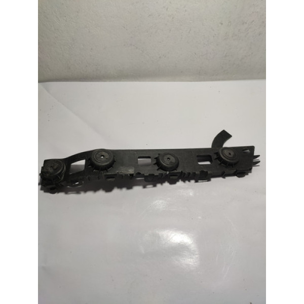 Guia Para-choque Traseiro Prisma 13/16 Cx170