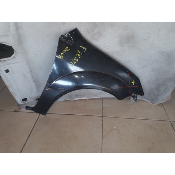 Para-lama Direito Ford Fiesta 03/04/05/06 !!avaria!!   