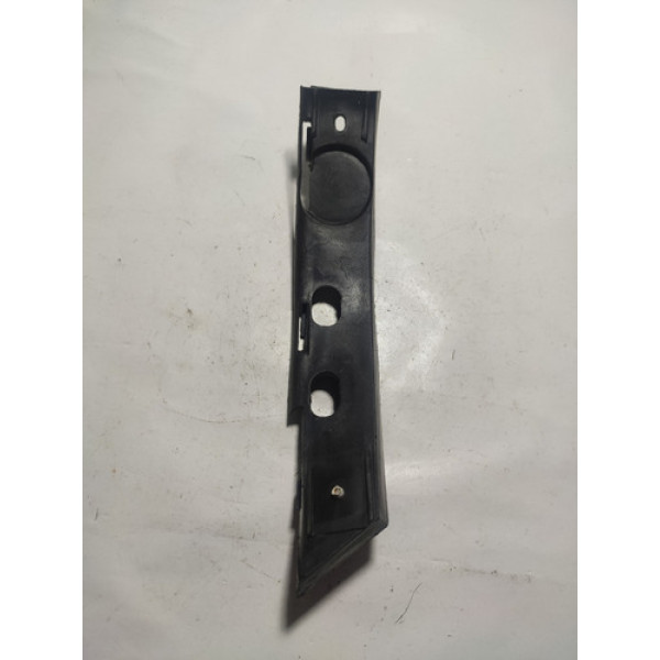 Guia Para-choque Traseiro Esquerdo Celta 01/16 Cx97