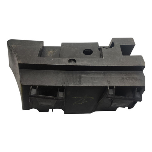 Guia Para-choque Traseiro Ld Clio Sedan 01/03 Cx167