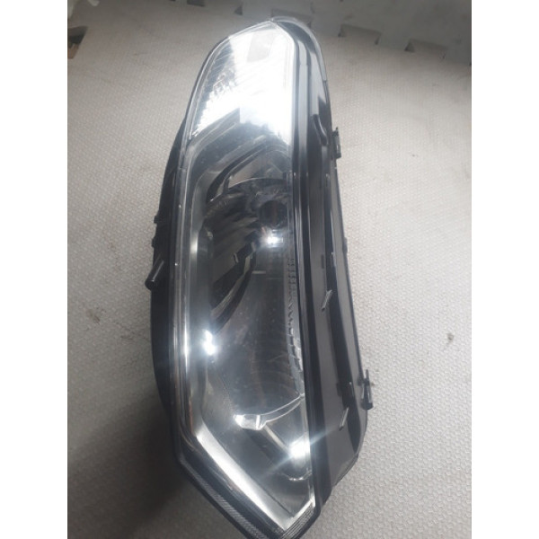 Farol Direito Onix 13/16 Gm  Com Avaria