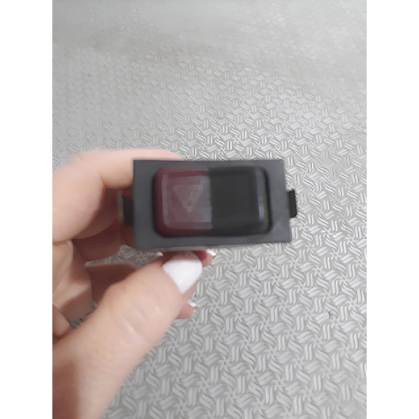 Botão  Pisca Alerta Gol Parati Santana 84/91 Cx243 Preto