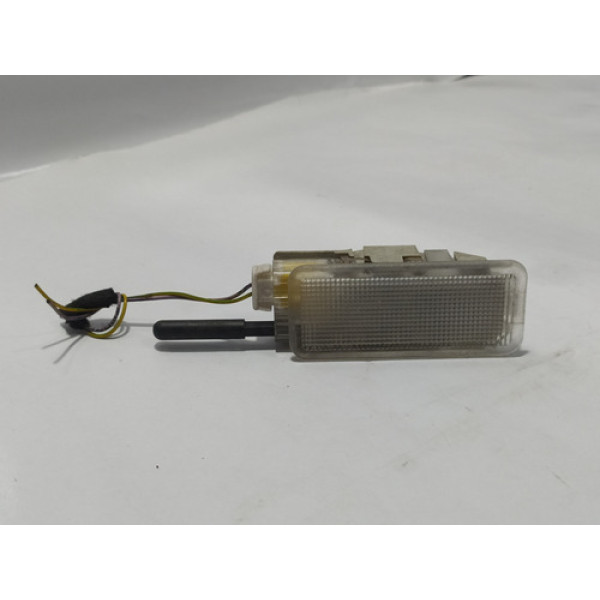 Luz Cortesia Peugeot 307 05/08 Cx100a