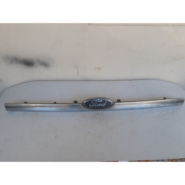 Régua  Moldura Ford Fision 08/09 Cx250