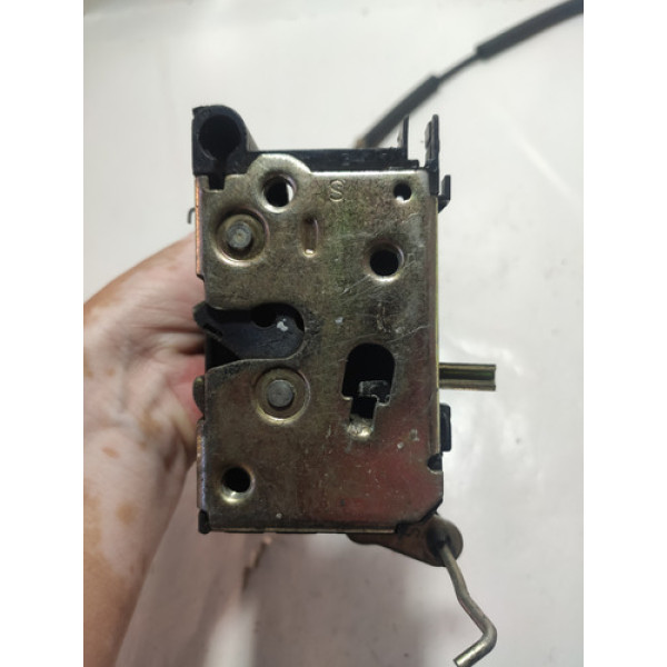 Fechadura Porta Dianteira Esquerda Gm Celta 01/05 Cx448