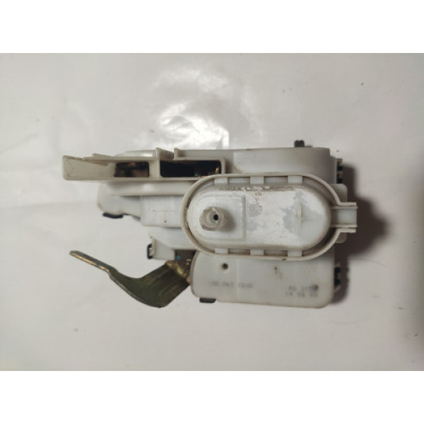 Fechadura Porta Traseira Dir.  Polo/classic 96/01 Cx445