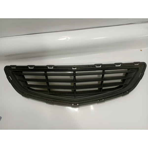 Grade Inferior Dianteira Gm Onix Prisma 2013/16 Cx384 Brilhante