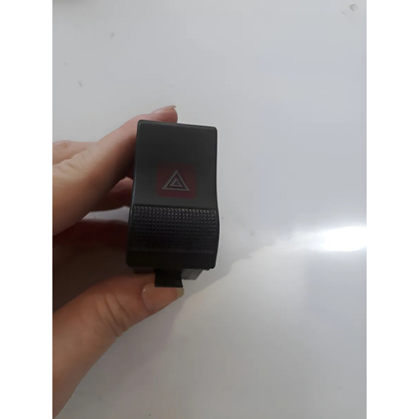 Botão  Interruptor  Alerta  Santana 91/98 Cx243 Preto