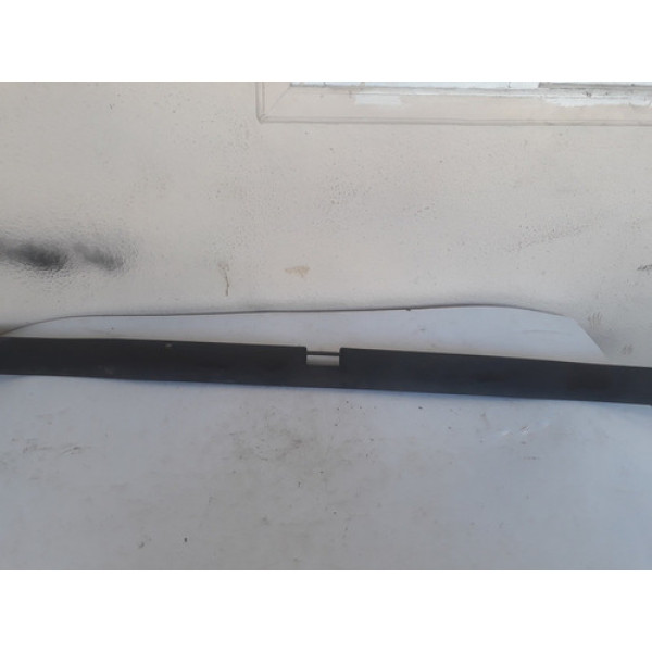 Régua  Moldura Tampa  Traseiea 0mega 93/98 Gm Cx250