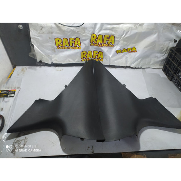 Moldura Acabamento Vigia Tras/esq  E Direita Nissan Versa 