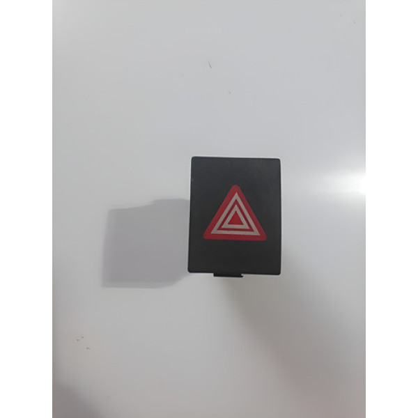 Botão  Pisca Alerta Polo 2014 Cx243 Preto Preto