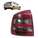 Lanterna Traseira Esquerda Astra Hatch 2003 A 2011 Esquerdo/motorista Vermelha