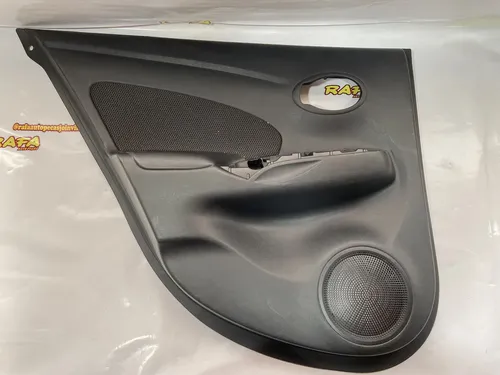 Forro Porta Traseira Esquerda Nissan Versa 2012/2014 P11