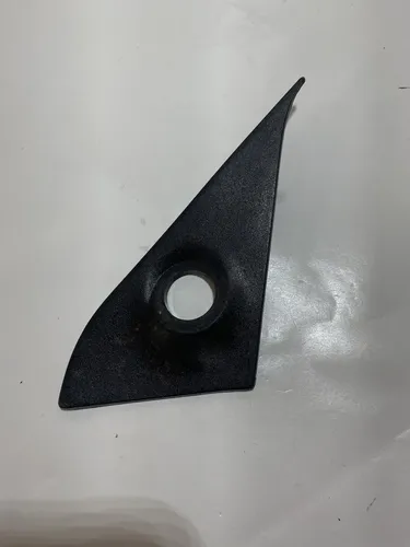 Acabamento Interno Direito Retrovisor Uno 95/02 Cx450