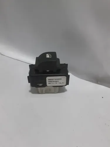 Botão Comando Vidro Elétrico Traseiro Peugeot 2008 2018cx52b